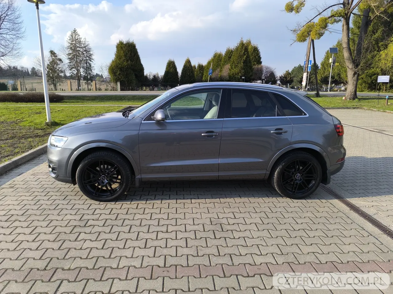 Audi- Q3- 2015 