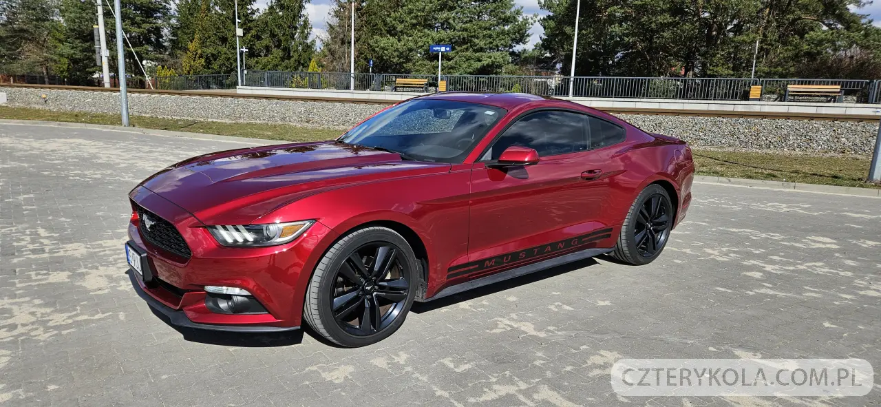 Ford- Mustang- 2015 