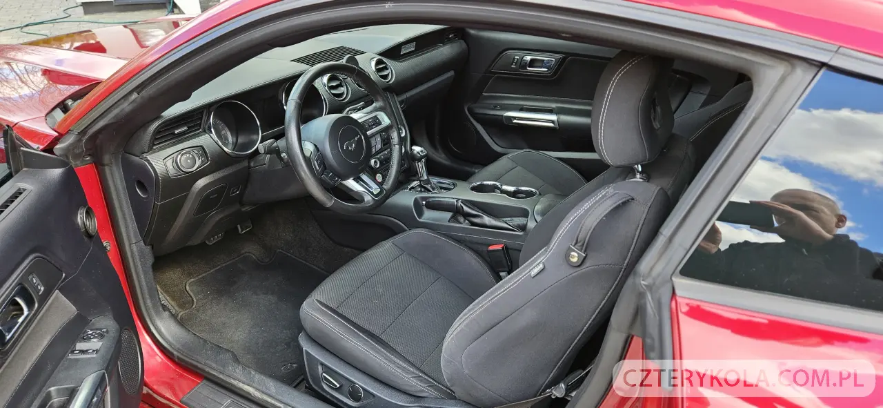 Ford- Mustang- 2015 