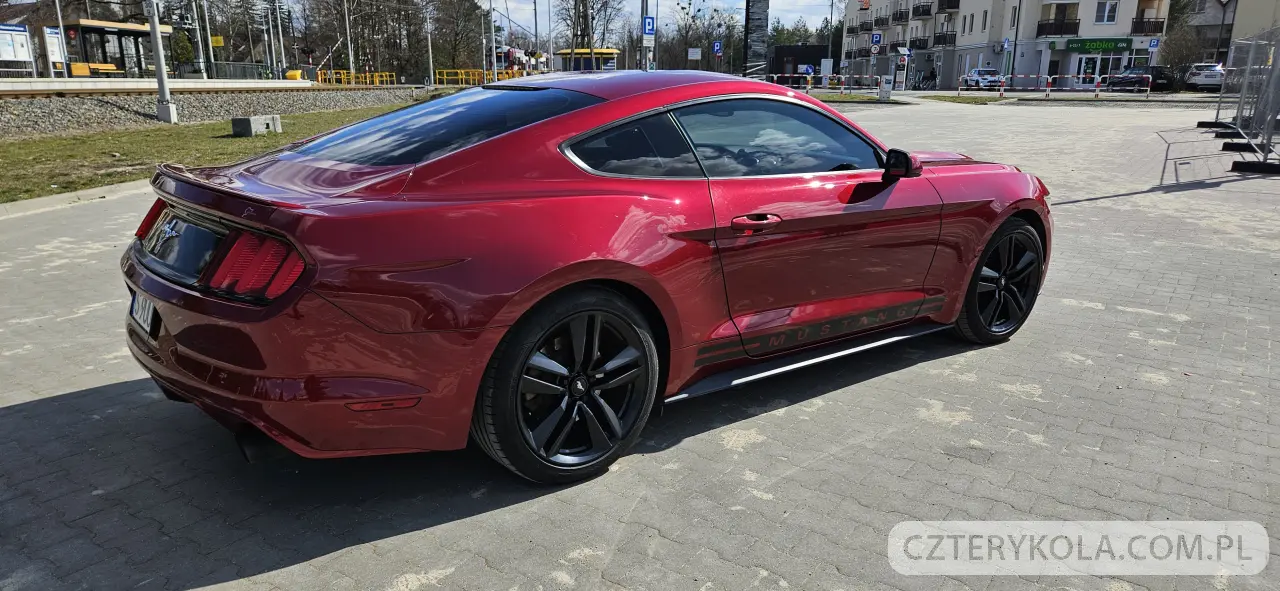 Ford- Mustang- 2015 