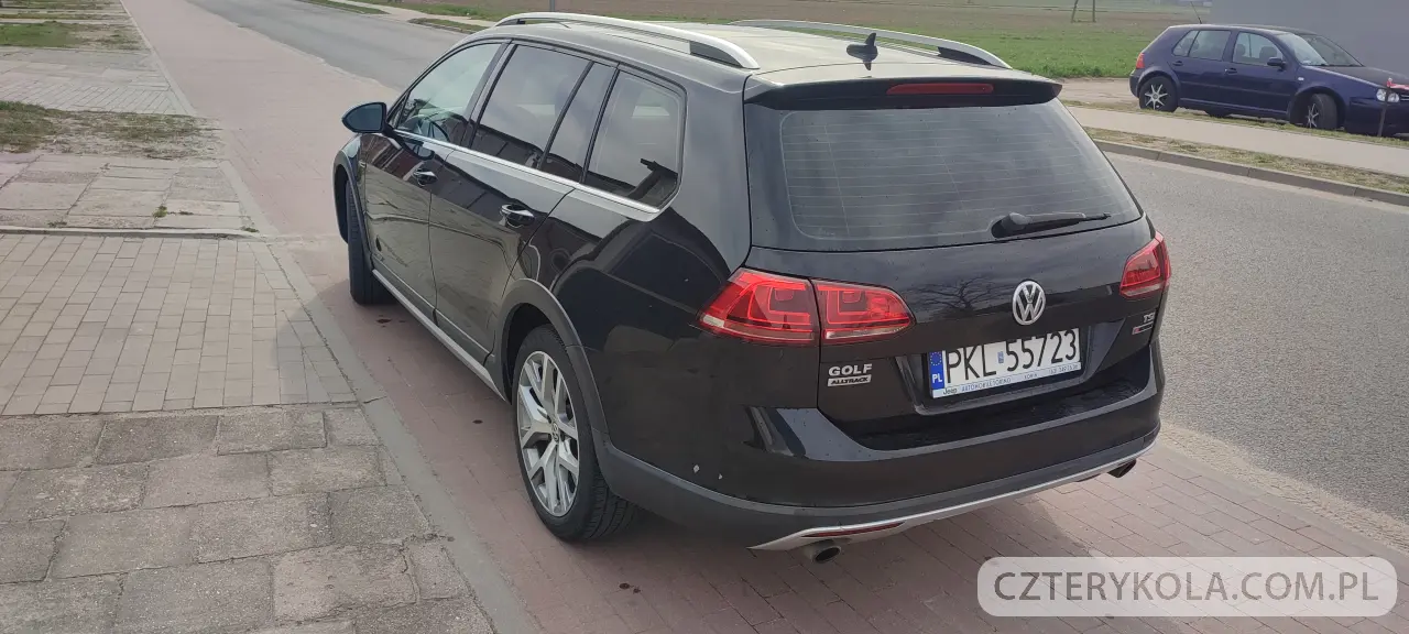 Volkswagen- Golf- 2017 