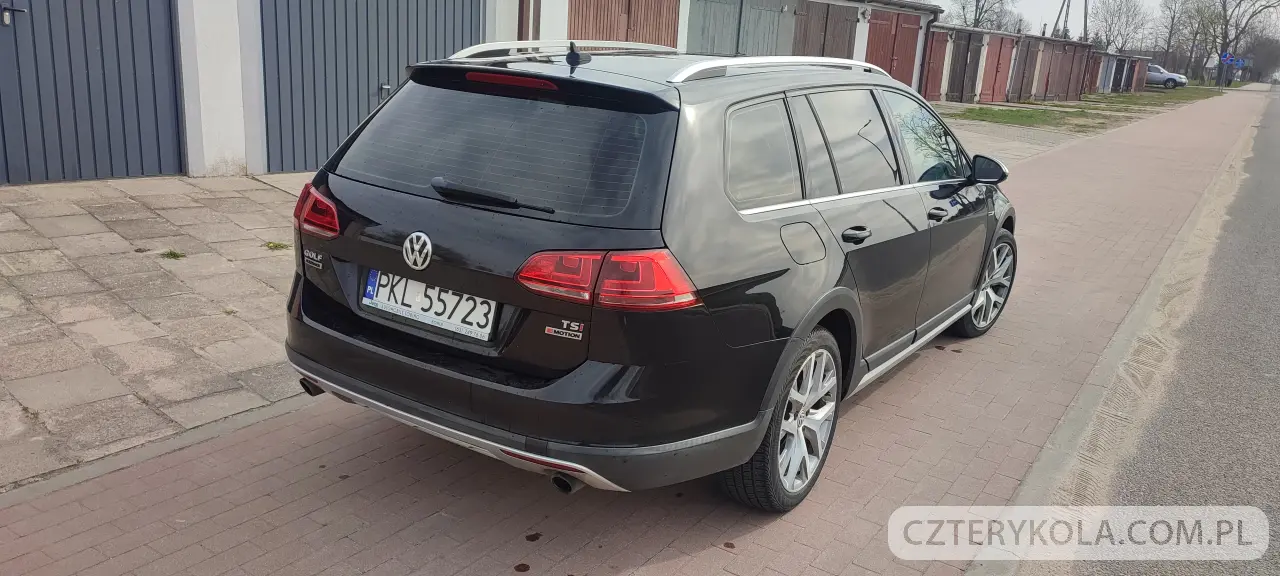 Volkswagen- Golf- 2017 
