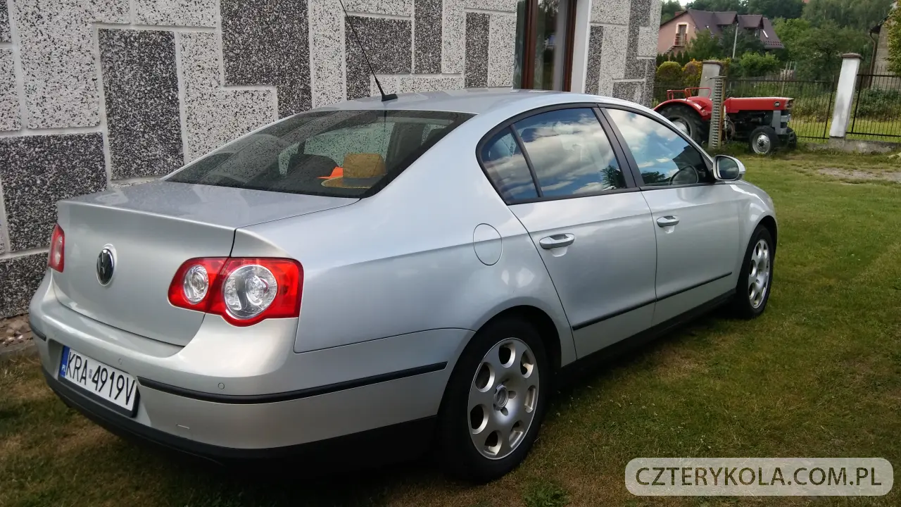 Volkswagen- Passat- 2010 