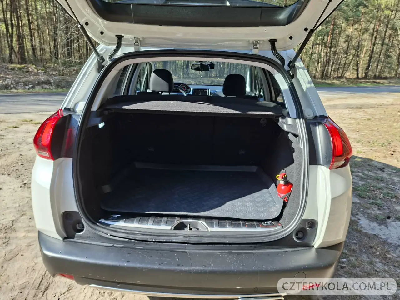 Peugeot- 2008- 2018 