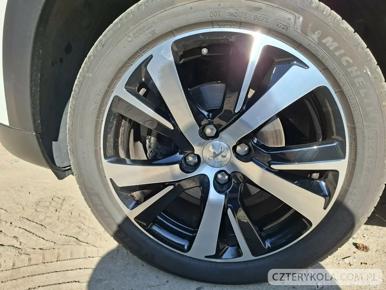 Peugeot- 2008- 2018 
