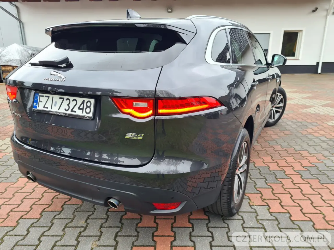 Jaguar- F-Pace- 2017 