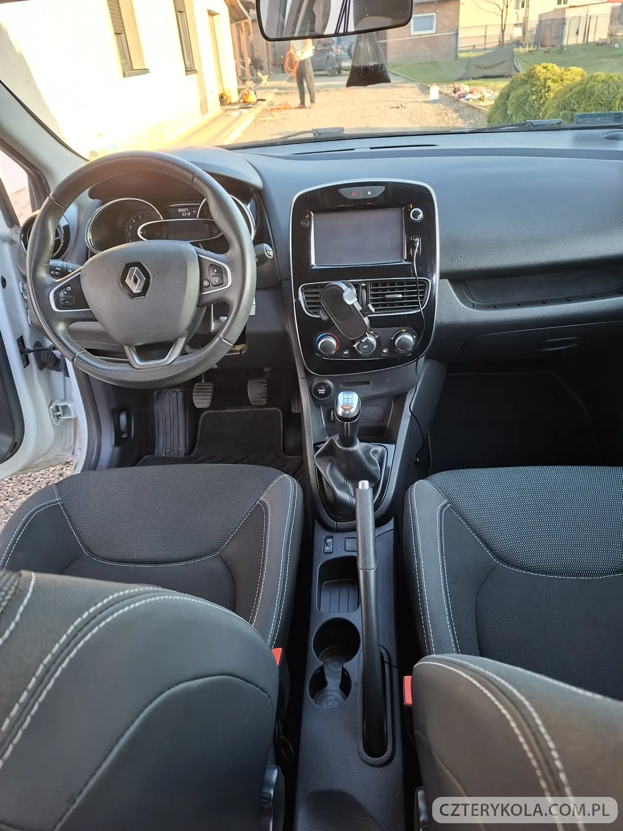 Renault- Clio- 2016 