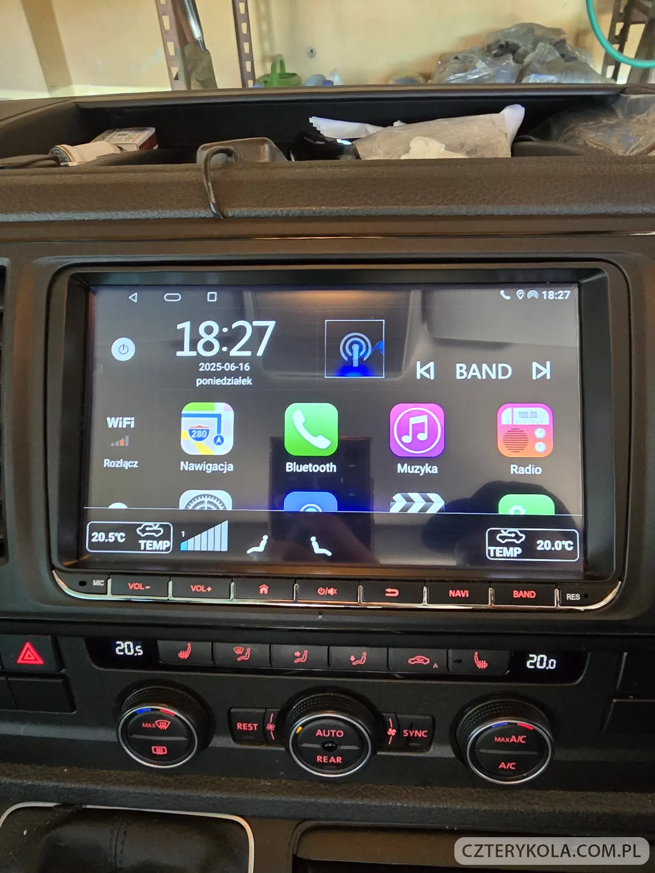 Volkswagen- Transporter- 2016 