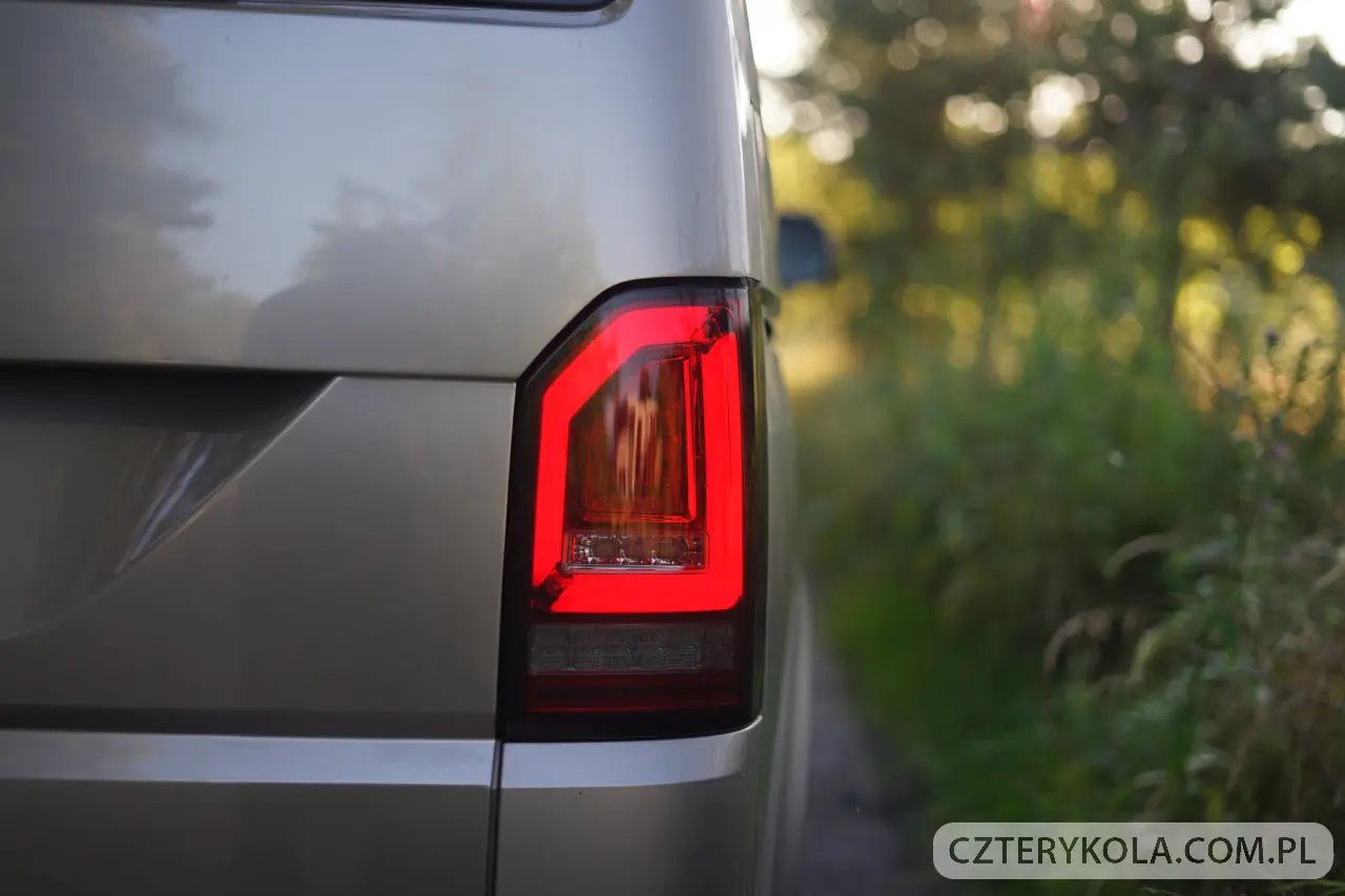 Volkswagen- Transporter- 2016 