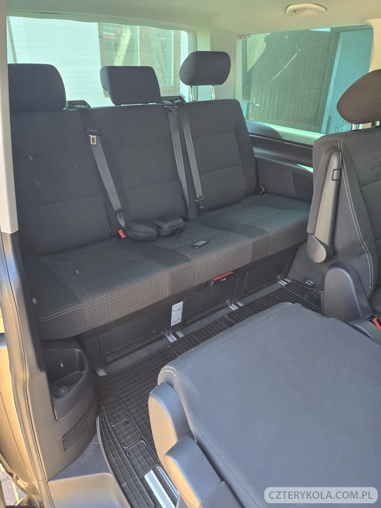 Volkswagen- Transporter- 2016 