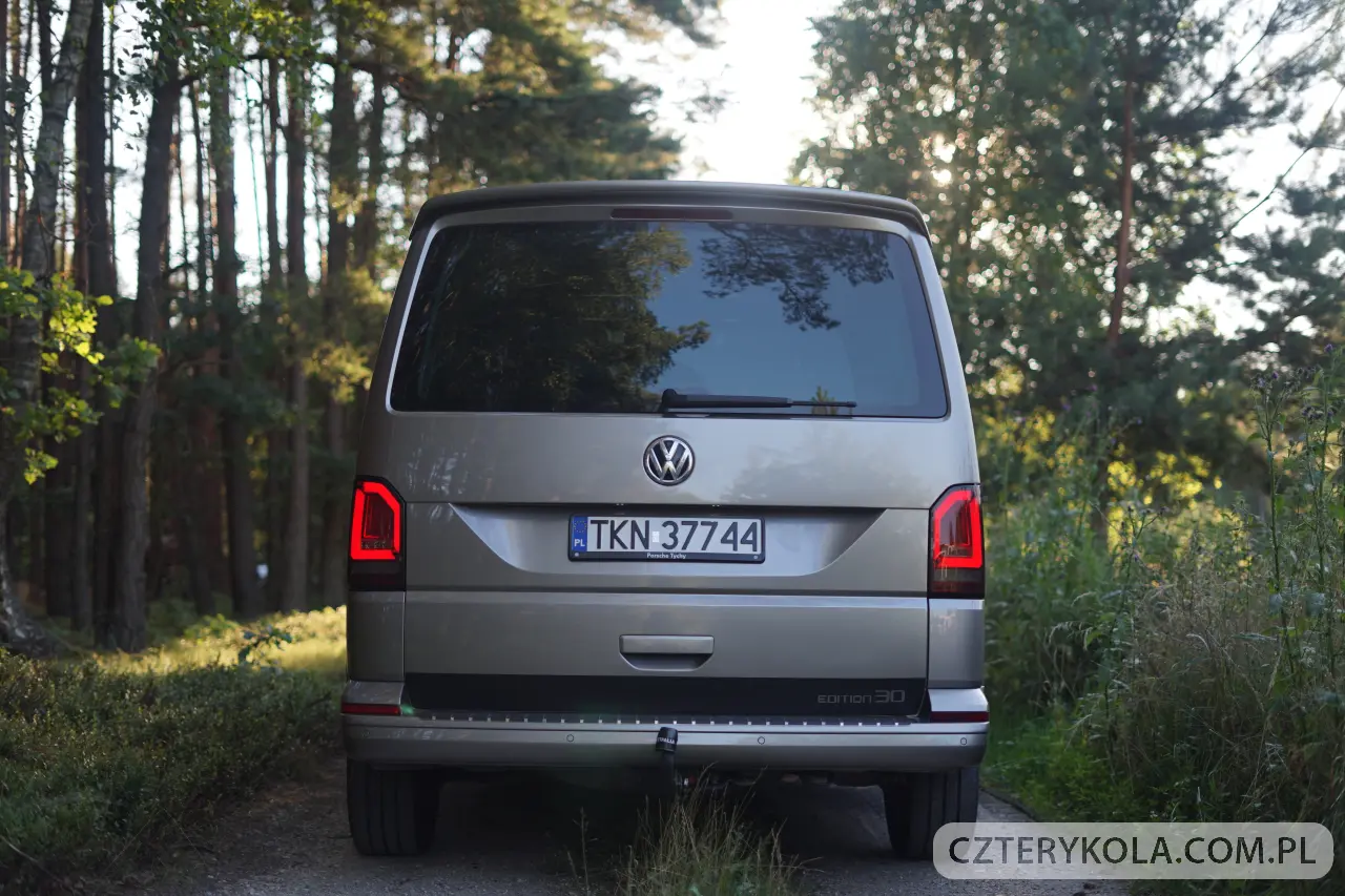 Volkswagen- Transporter- 2016 