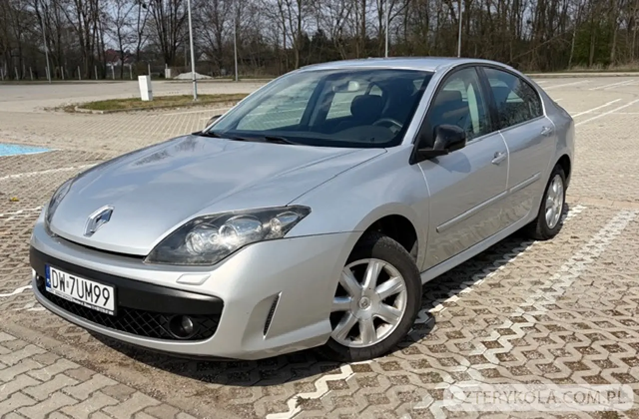 Renault- Laguna- 2010 