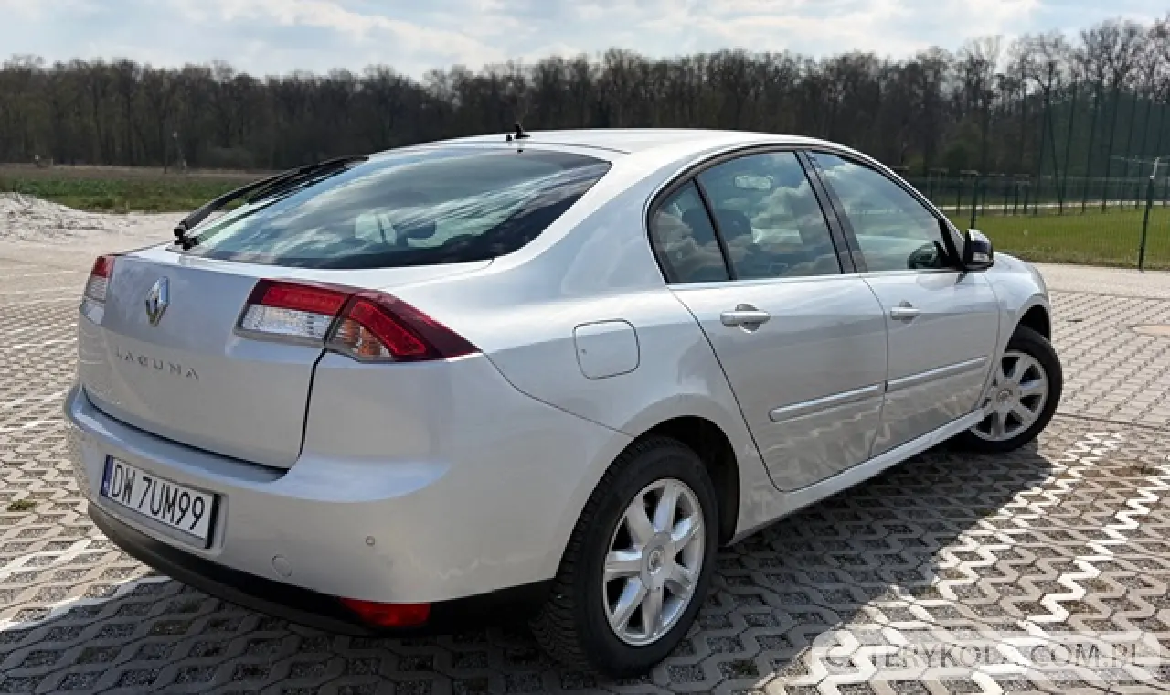Renault- Laguna- 2010 