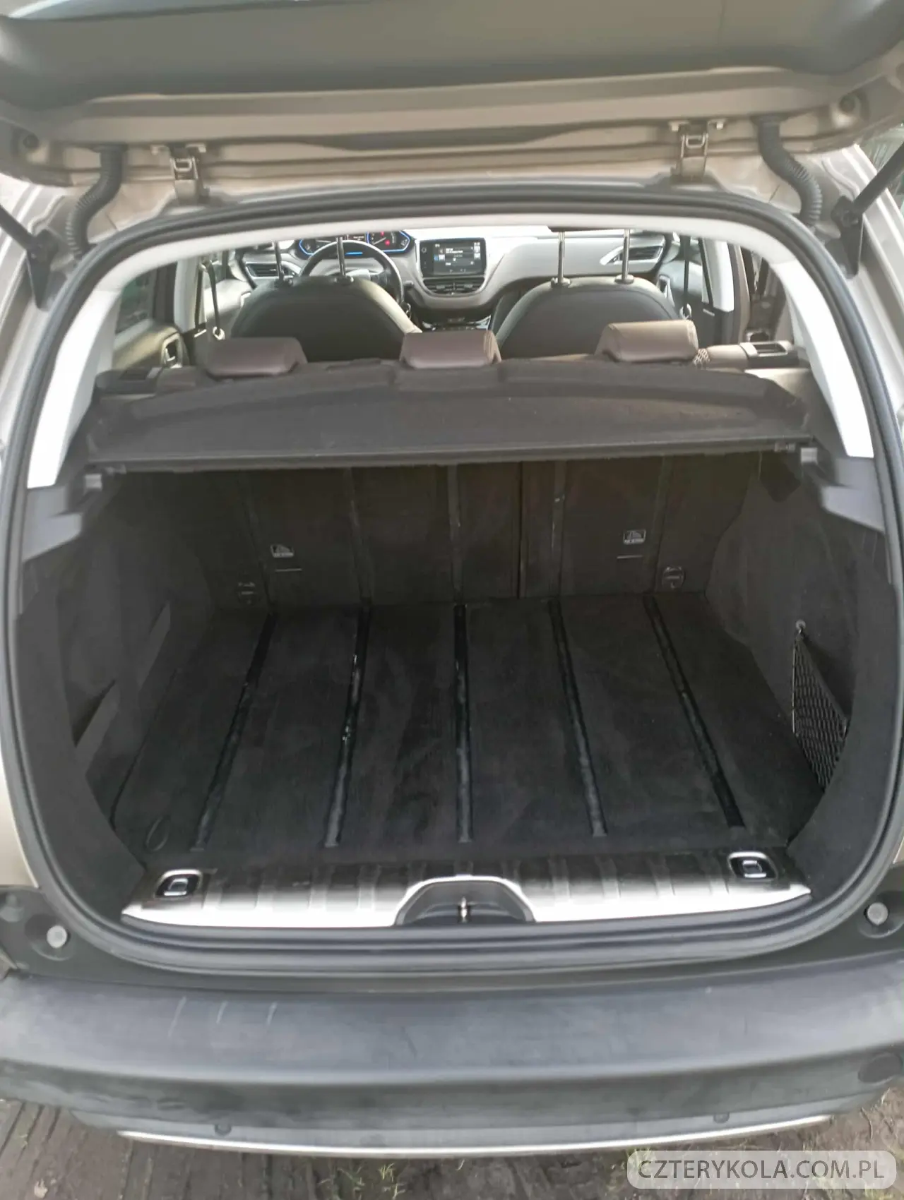 Peugeot- 2008- 2015 