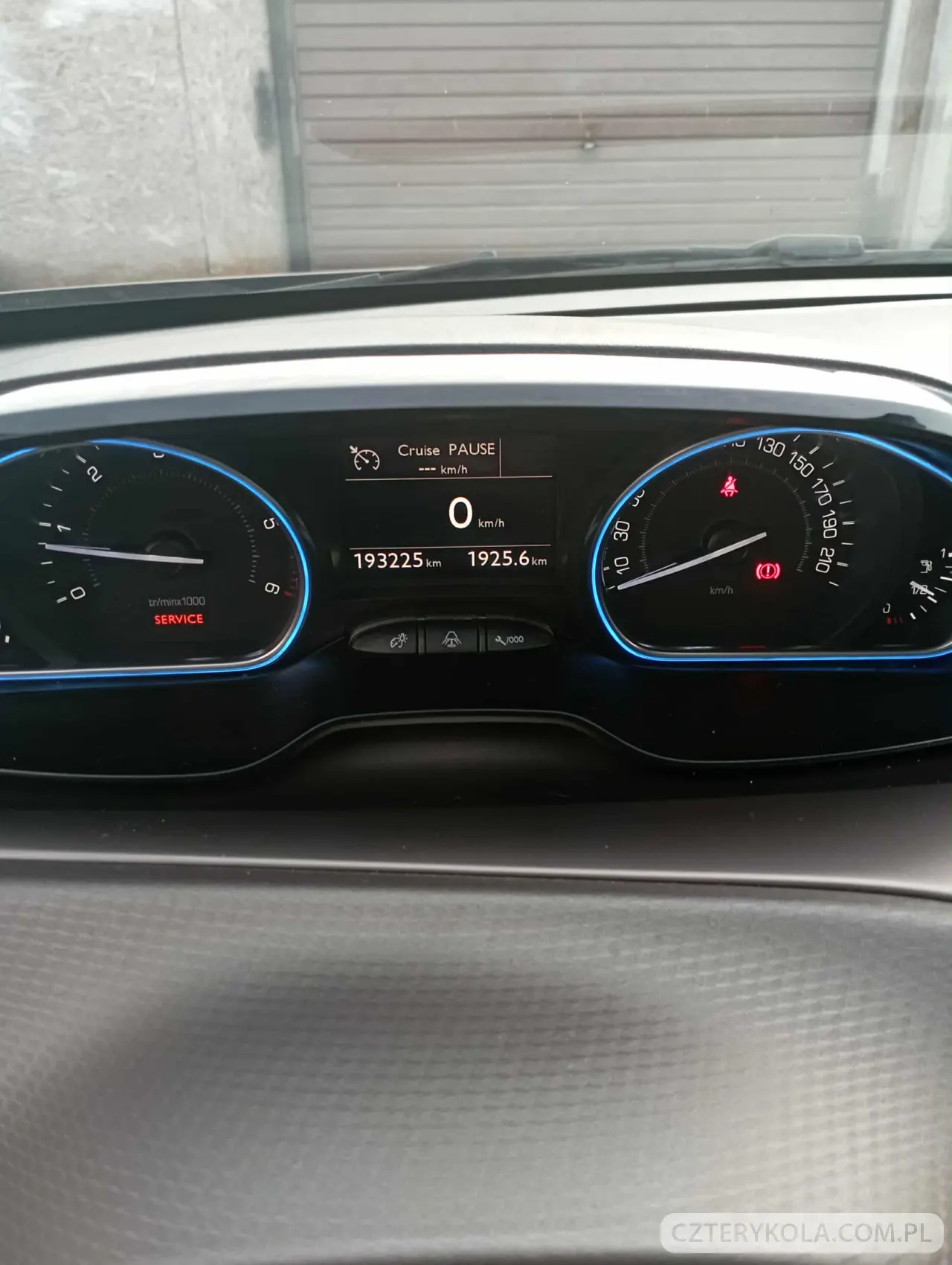 Peugeot- 2008- 2015 
