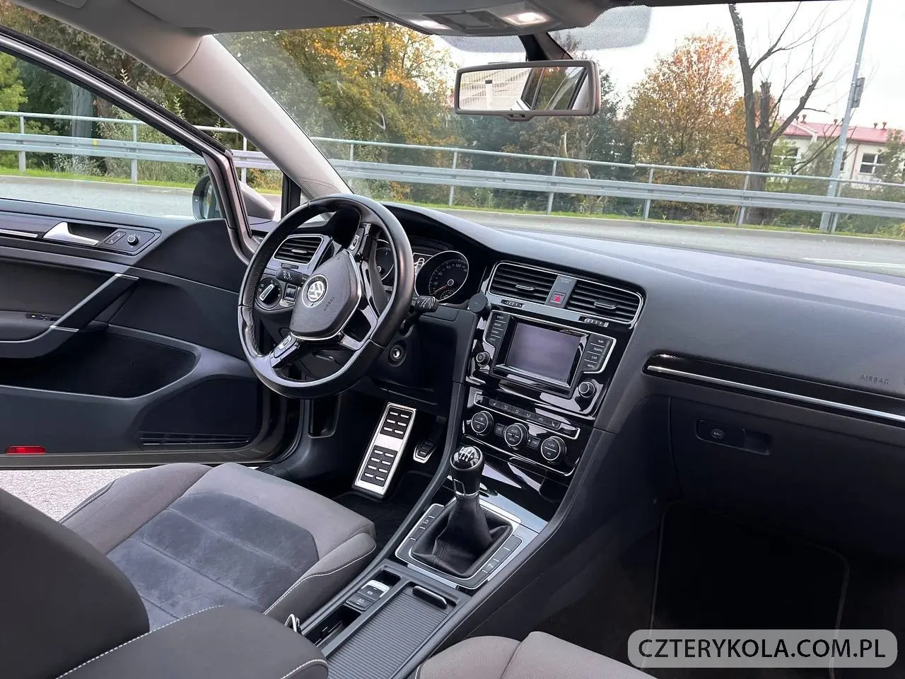 Volkswagen- Golf- 2015 