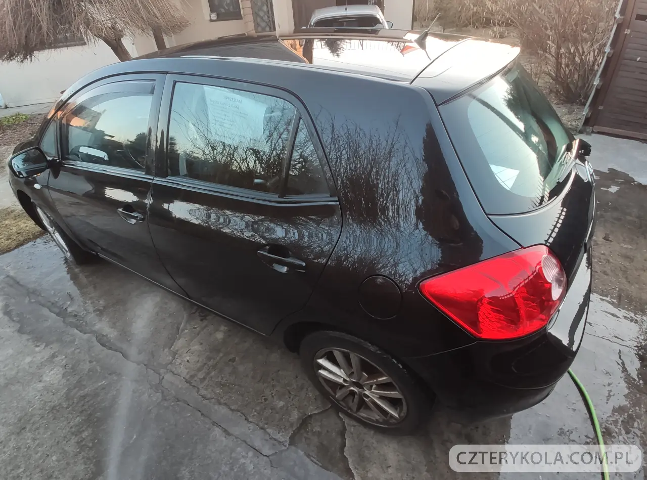 Toyota- Auris- 2009 