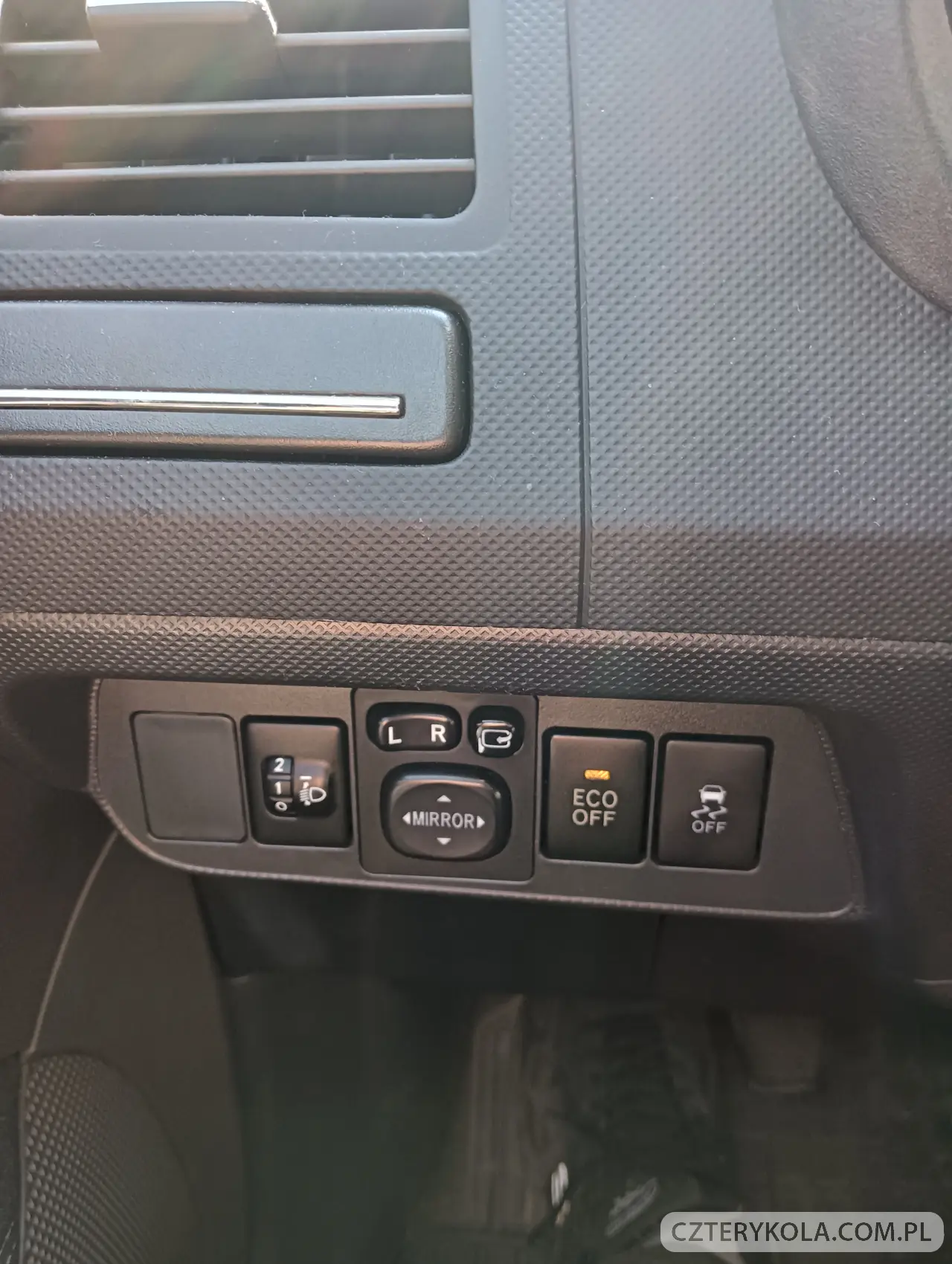 Toyota- Auris- 2012 