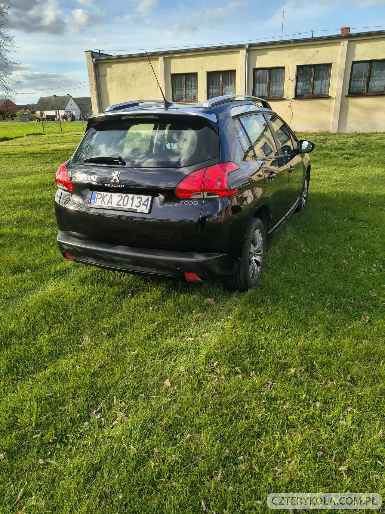 Peugeot- 2008- 2015 
