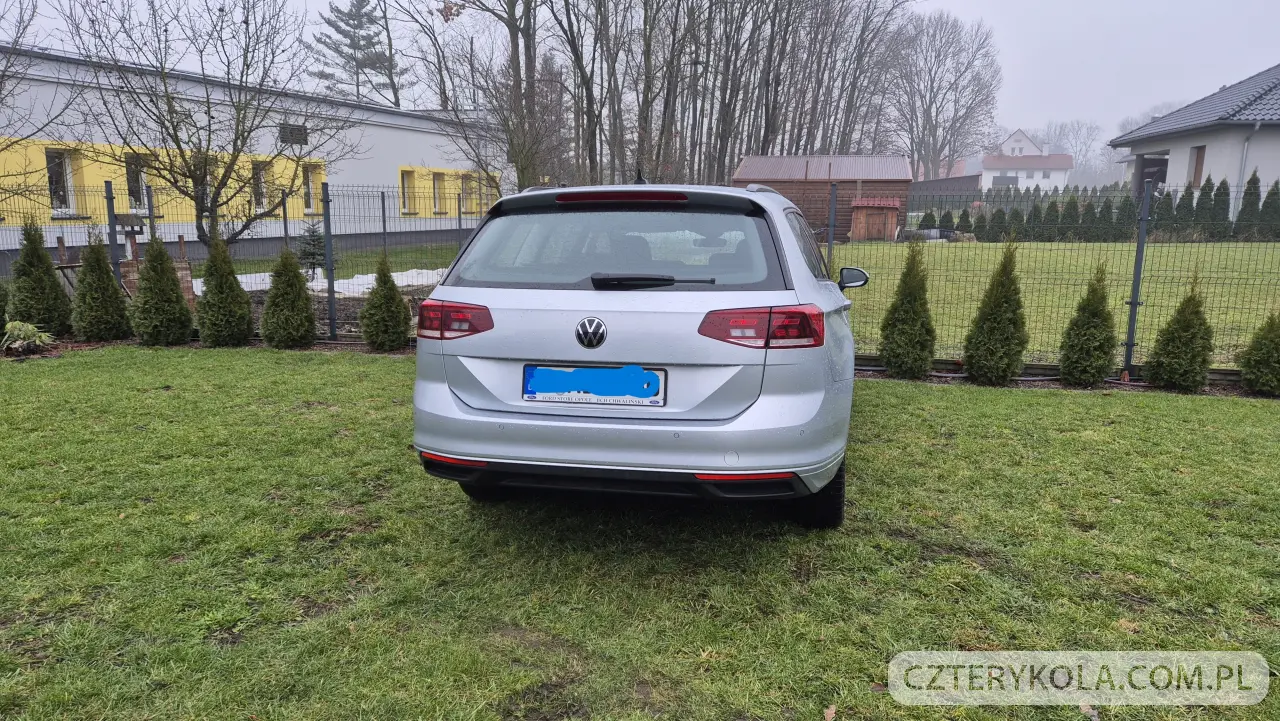 Volkswagen- Passat- 2022 