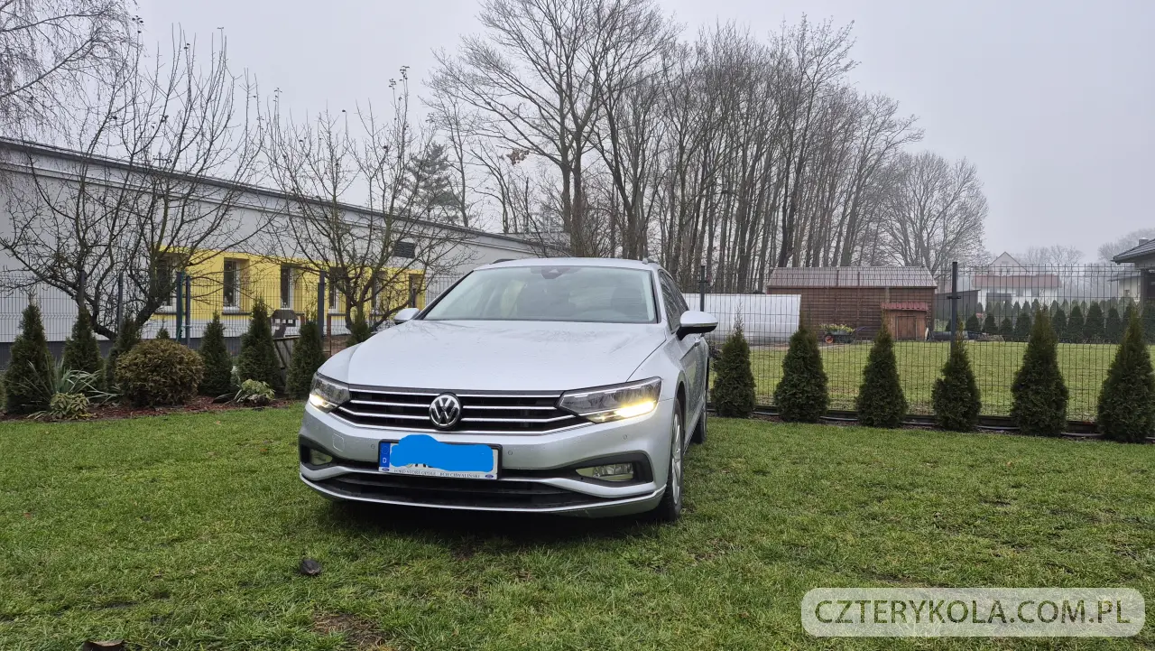 Volkswagen- Passat- 2022 