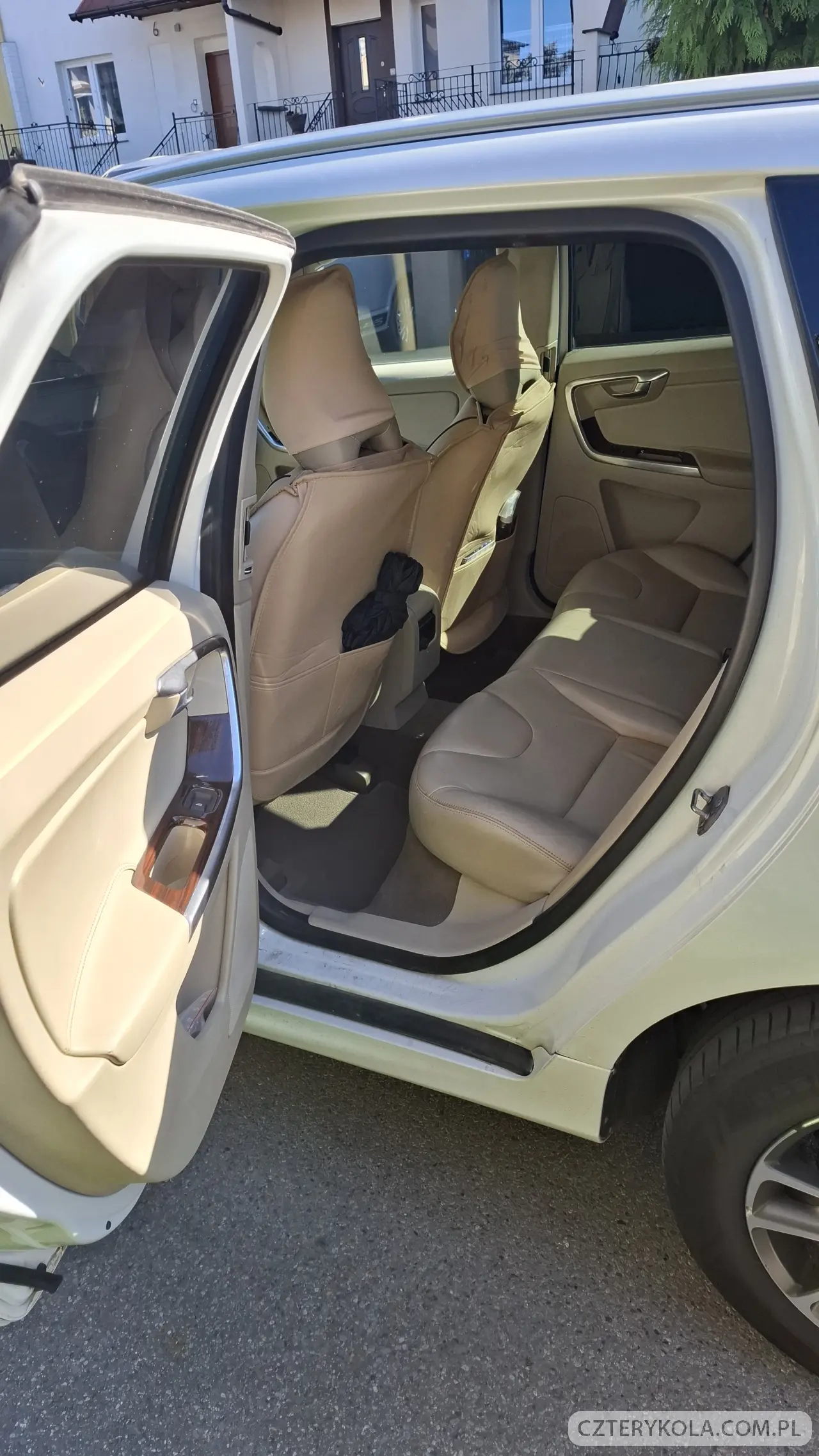 Volvo- XC 60- 2013 