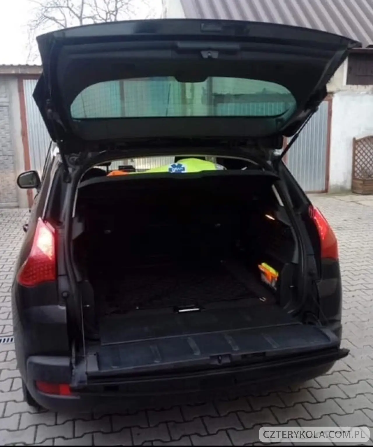 Peugeot- 3008- 2009 
