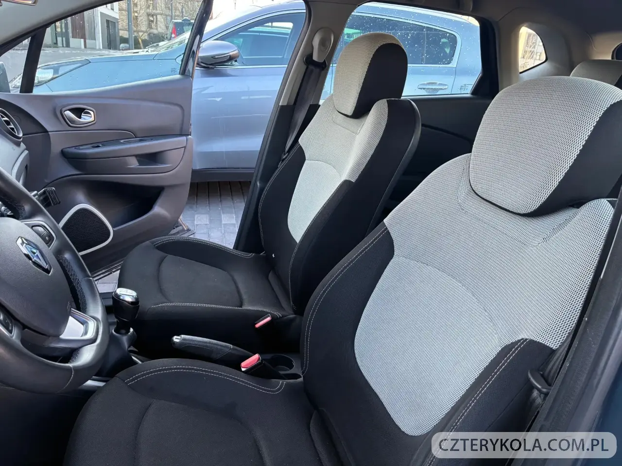 Renault- Captur- 2018 
