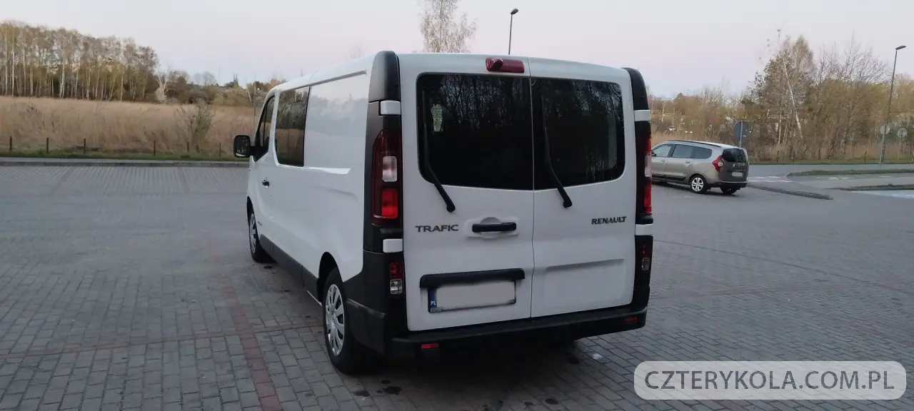 Renault- Trafic- 2015 