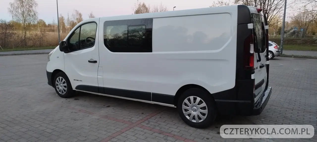 Renault- Trafic- 2015 