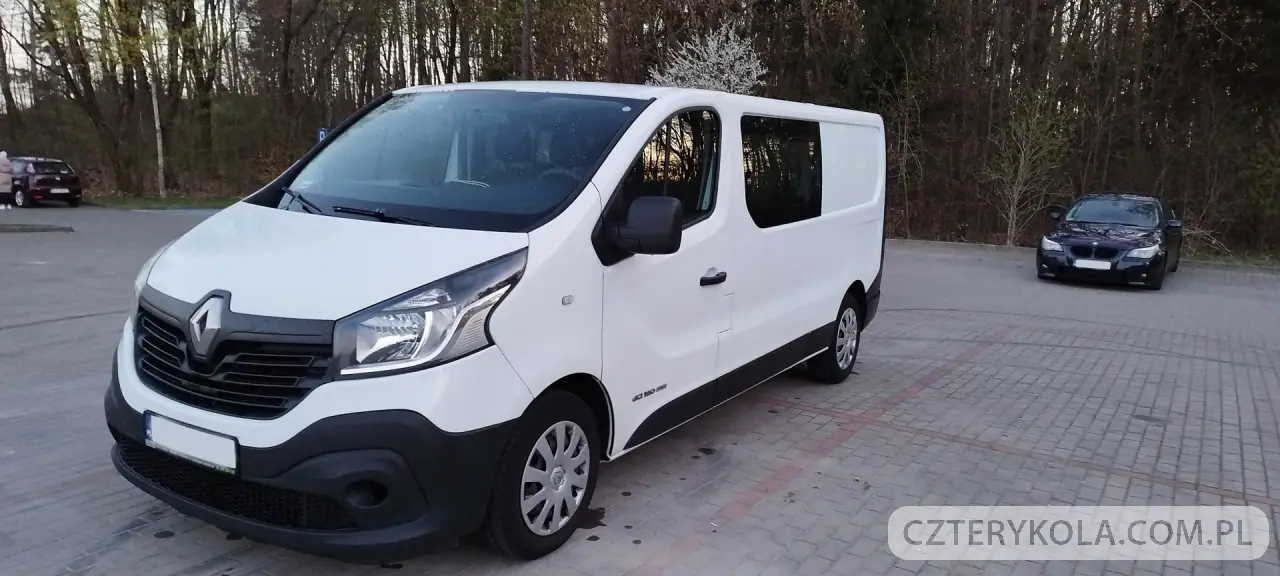Renault- Trafic- 2015 