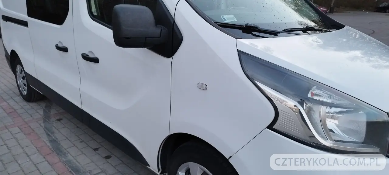 Renault- Trafic- 2015 