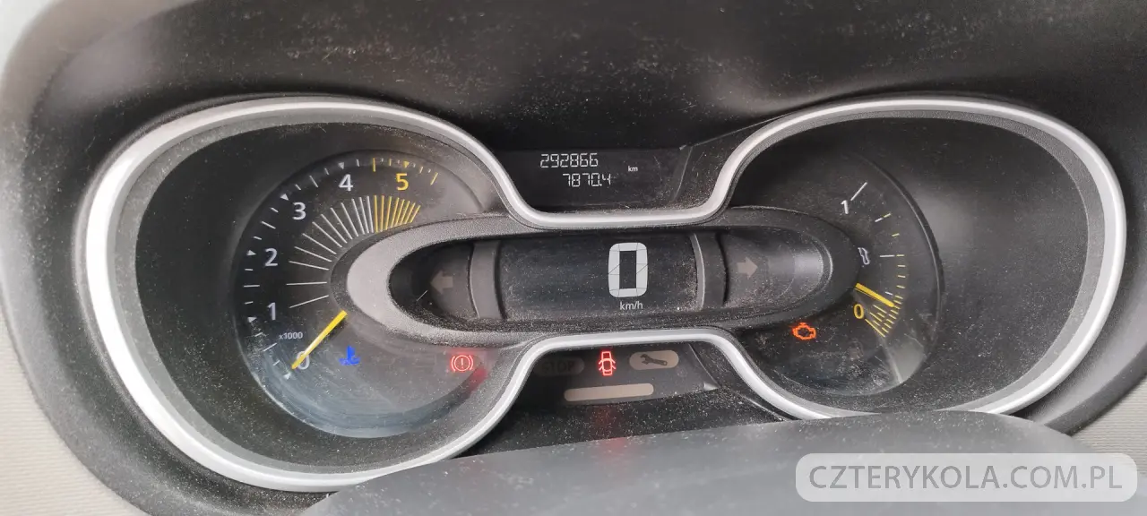 Renault- Trafic- 2015 