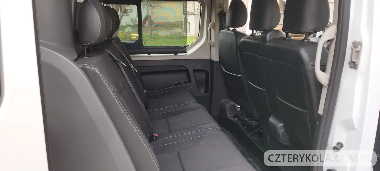 Renault- Trafic- 2015 