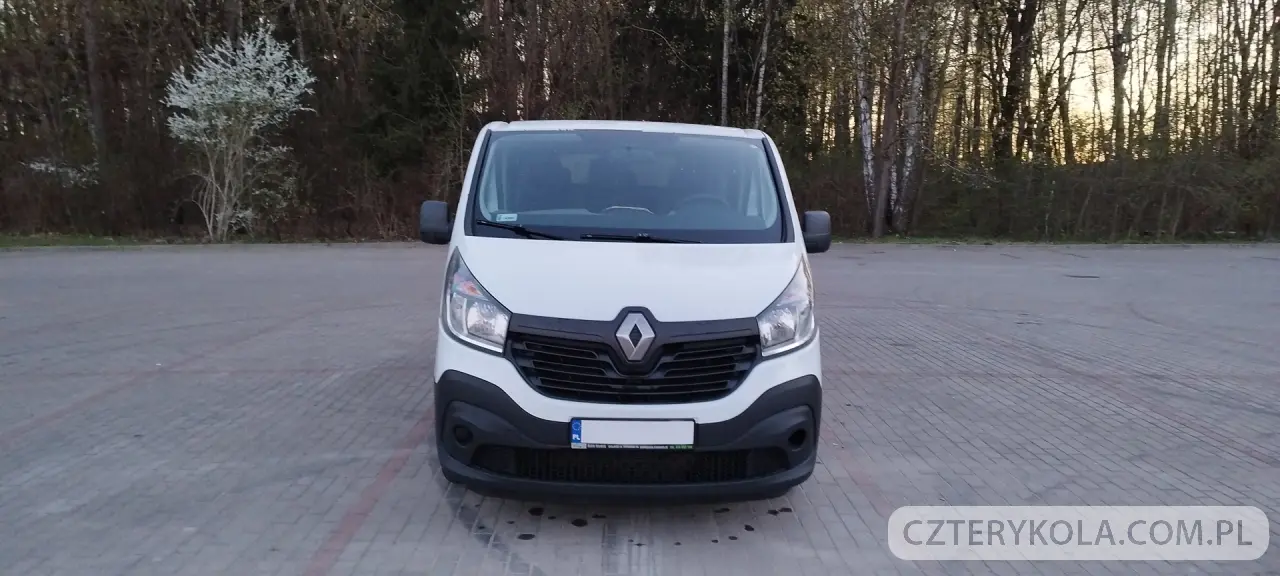 Renault- Trafic- 2015 