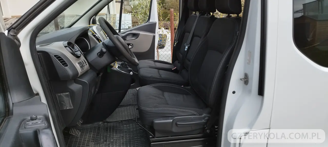 Renault- Trafic- 2015 