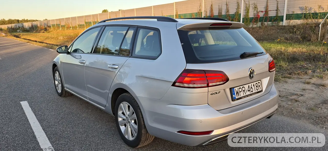 Volkswagen- Golf- 2020 