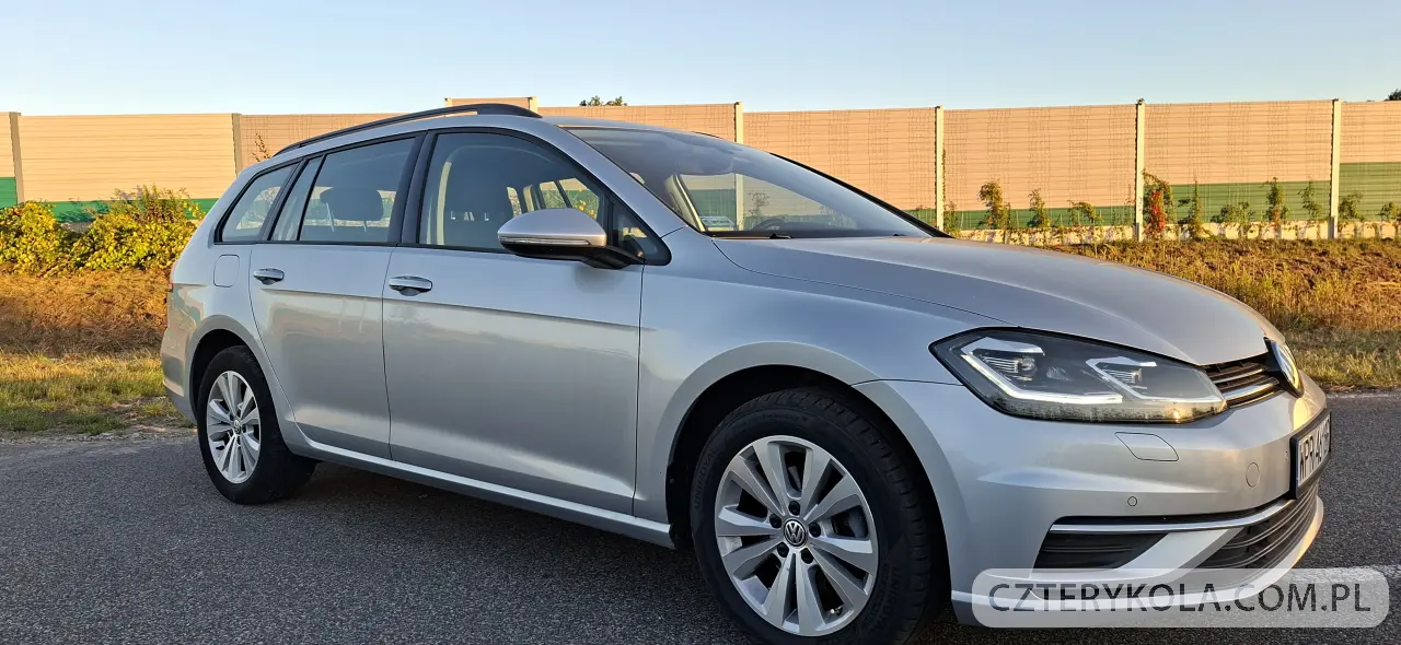 Volkswagen- Golf- 2020 