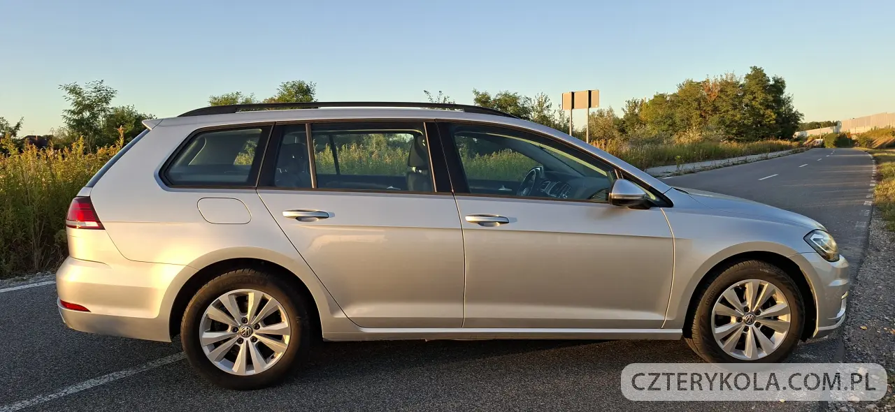 Volkswagen- Golf- 2020 