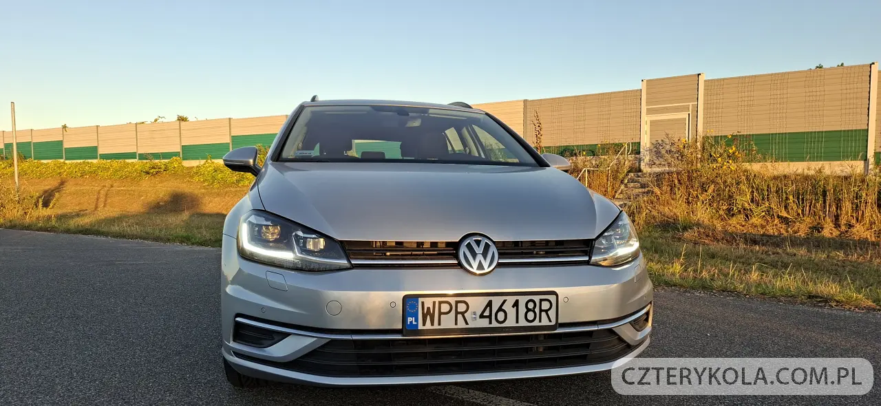 Volkswagen- Golf- 2020 