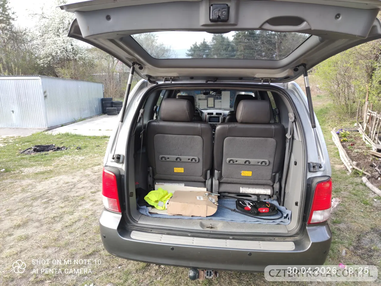 Kia- Carnival- 2002 