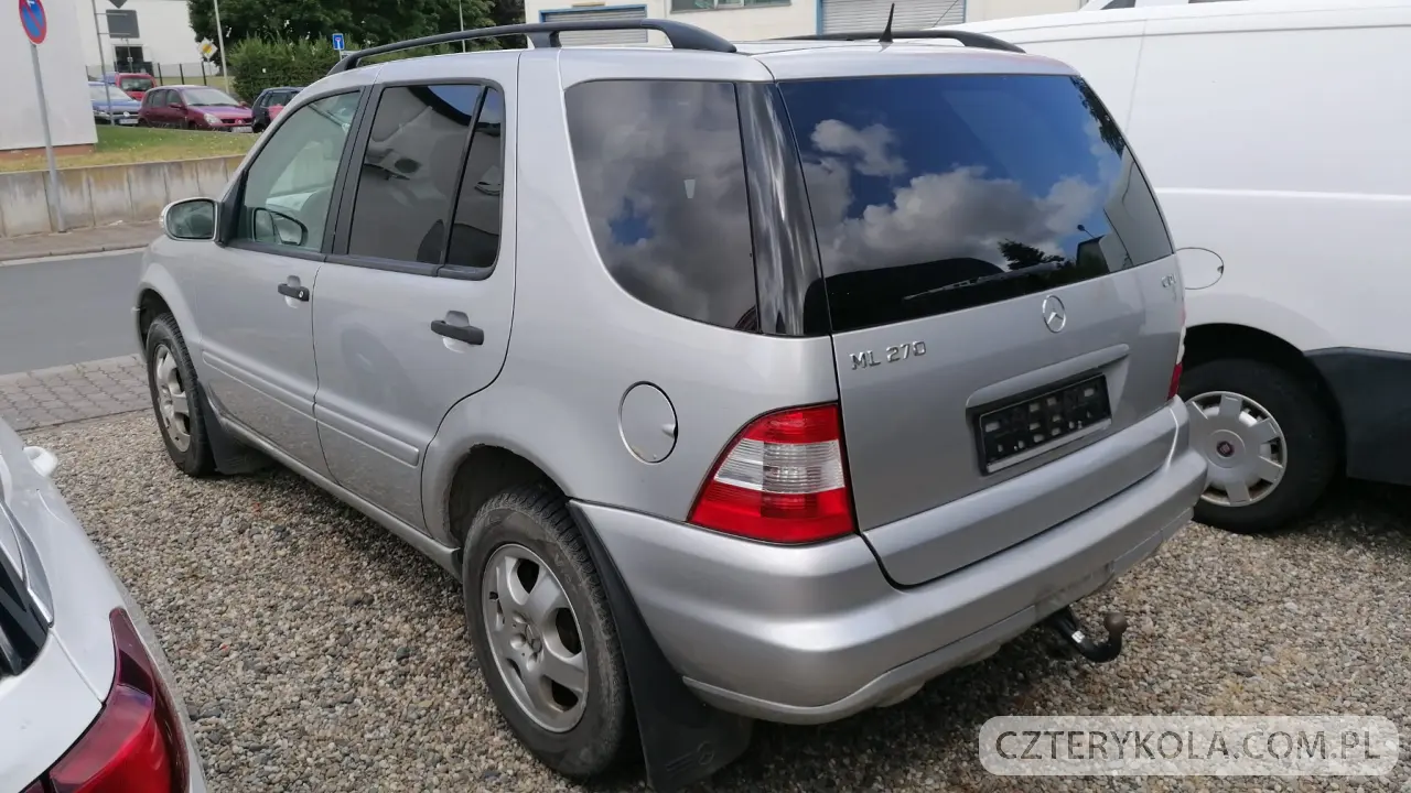 Mercedes-Benz- ML- 2002 