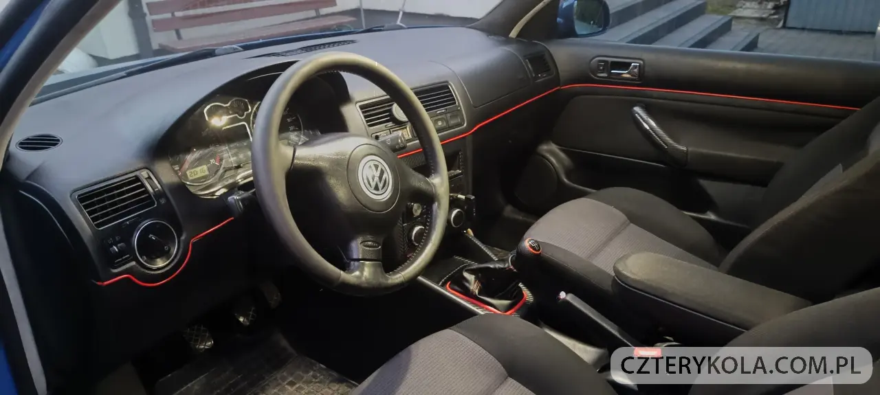 Volkswagen- Golf- 2001 