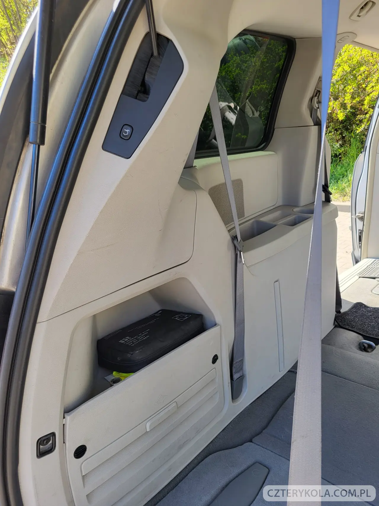 Chrysler- Town & Country- 2008 