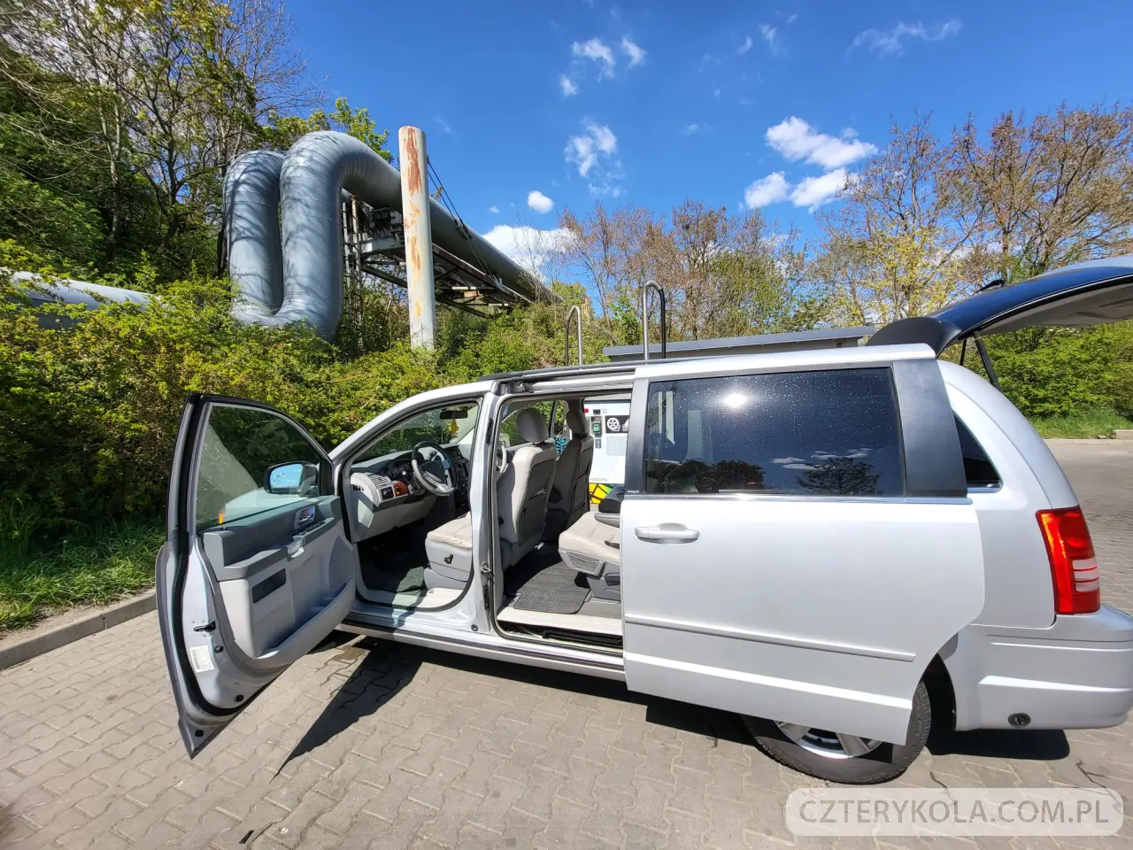 Chrysler- Town & Country- 2008 