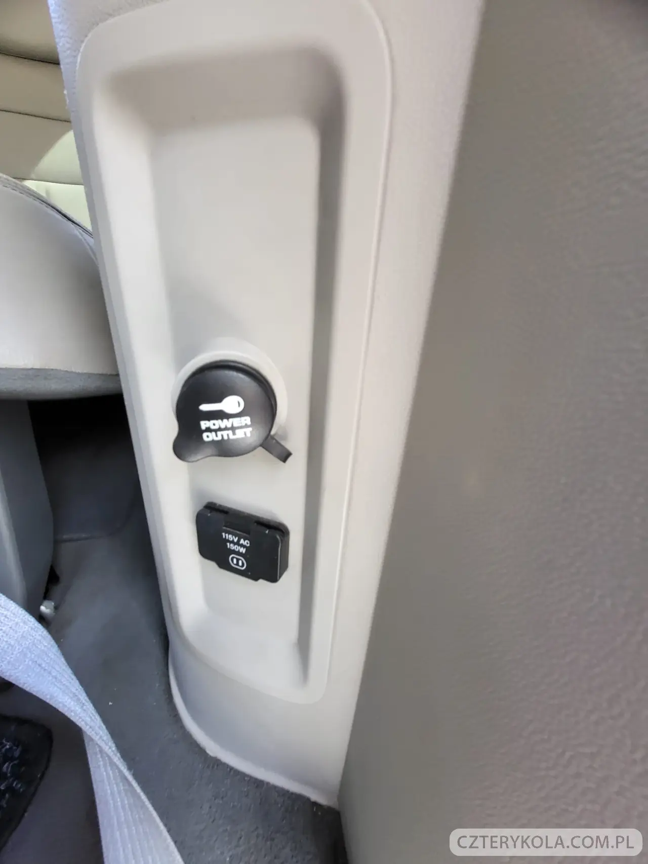 Chrysler- Town & Country- 2008 