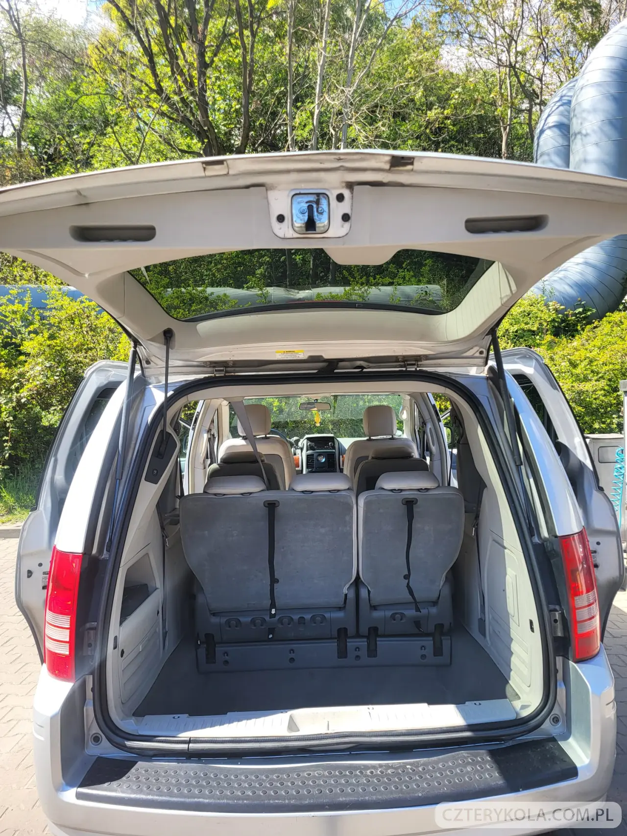 Chrysler- Town & Country- 2008 