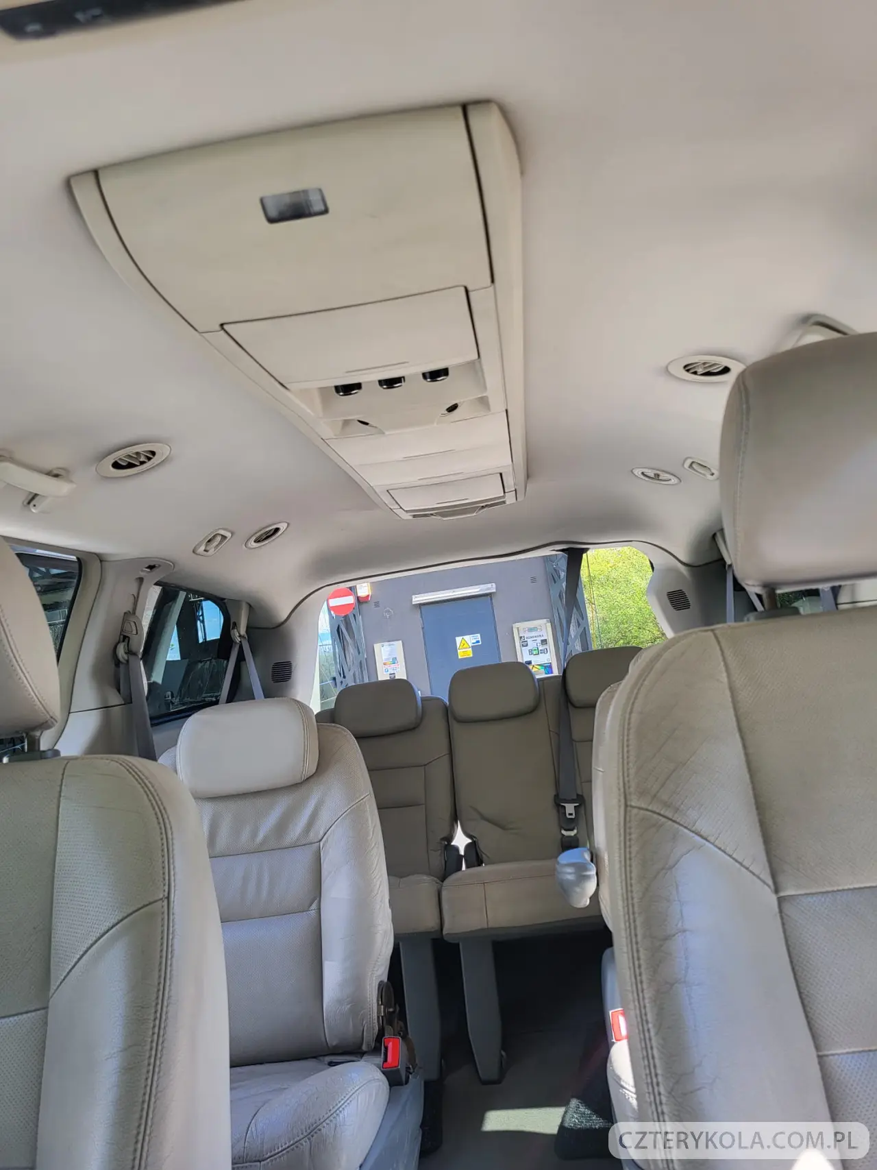 Chrysler- Town & Country- 2008 