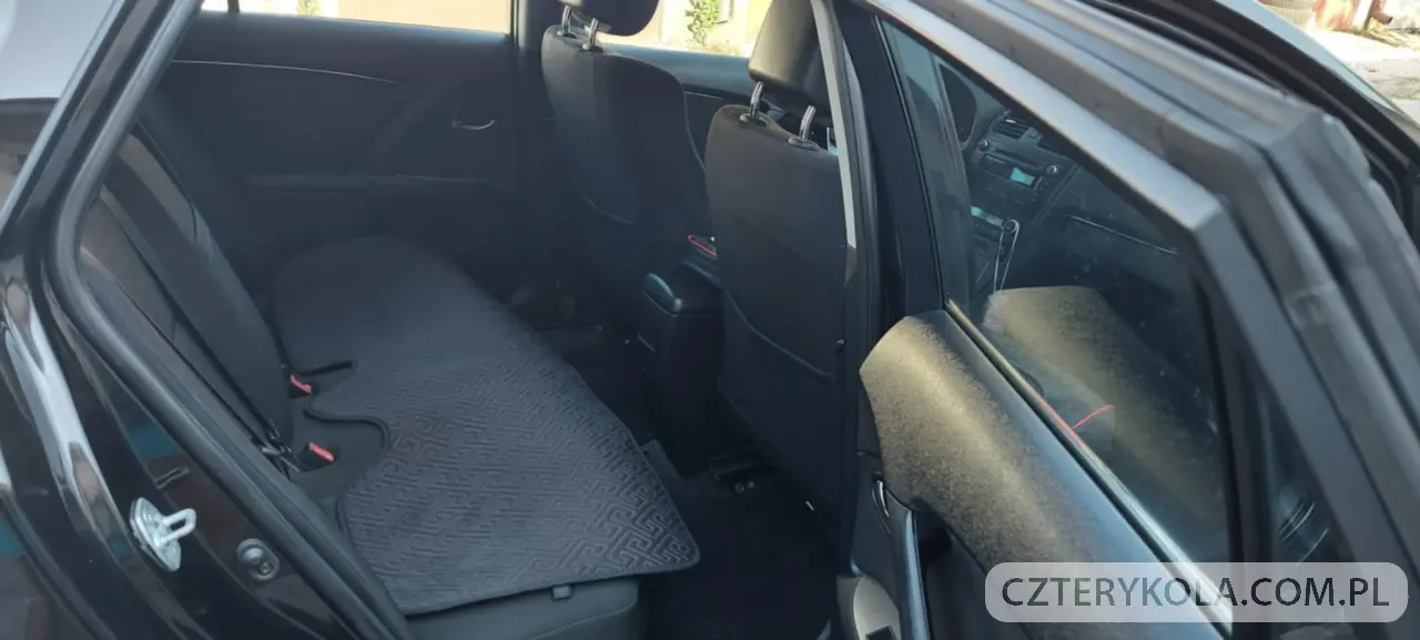 Toyota- Avensis- 2010 