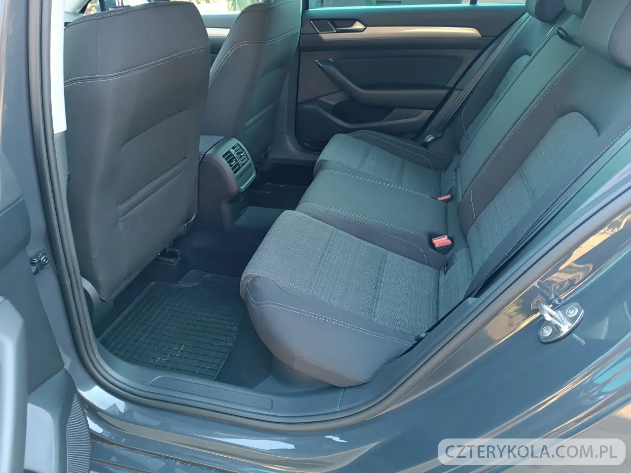 Volkswagen- Passat- 2020 
